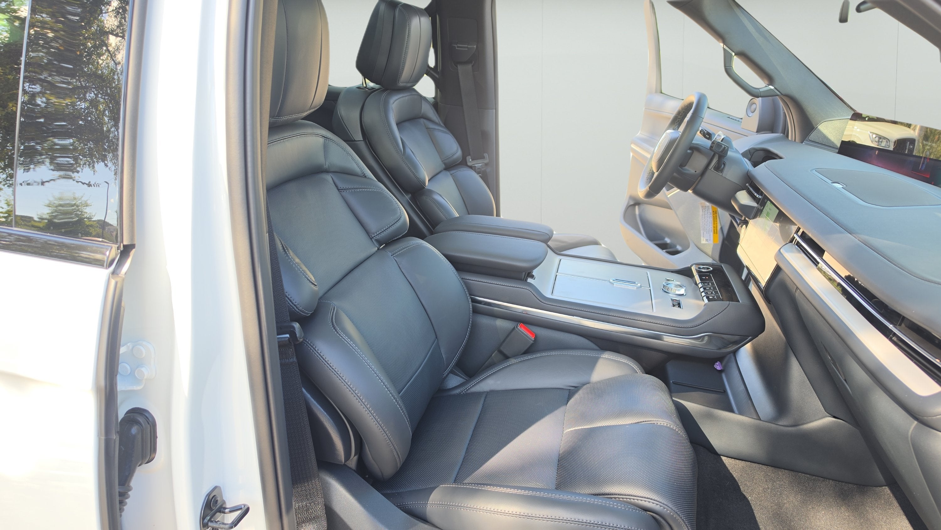 2027 Lincoln Navigator Reserve