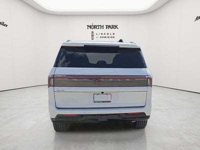 2027 Lincoln Navigator Reserve