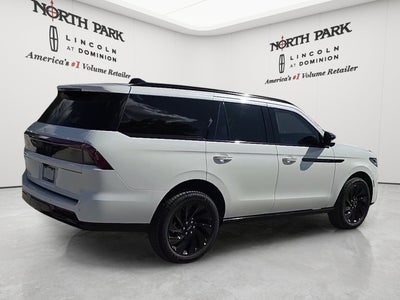 2027 Lincoln Navigator Reserve