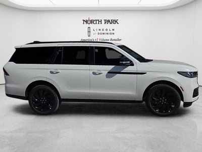 2027 Lincoln Navigator Reserve
