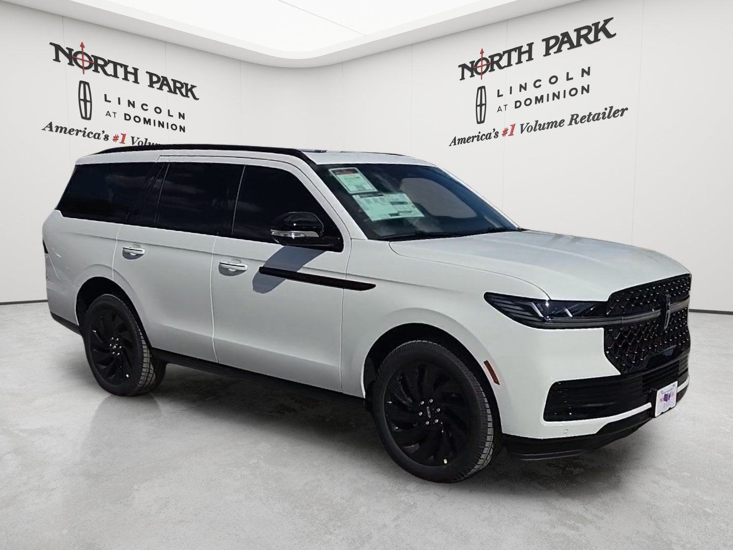 2027 Lincoln Navigator Reserve