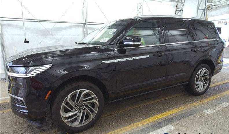 2025 Lincoln Navigator Reserve