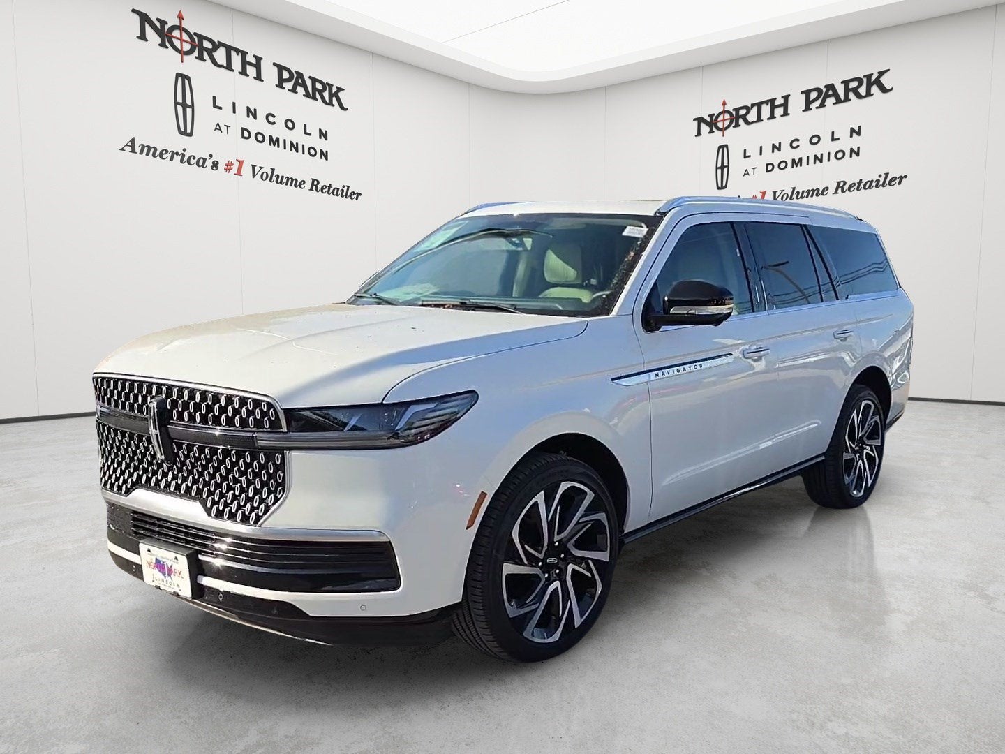 2027 Lincoln Navigator Reserve
