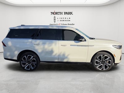 2027 Lincoln Navigator Reserve