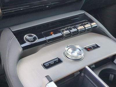 2025 Lincoln Navigator *Custom Wrap* Reserve