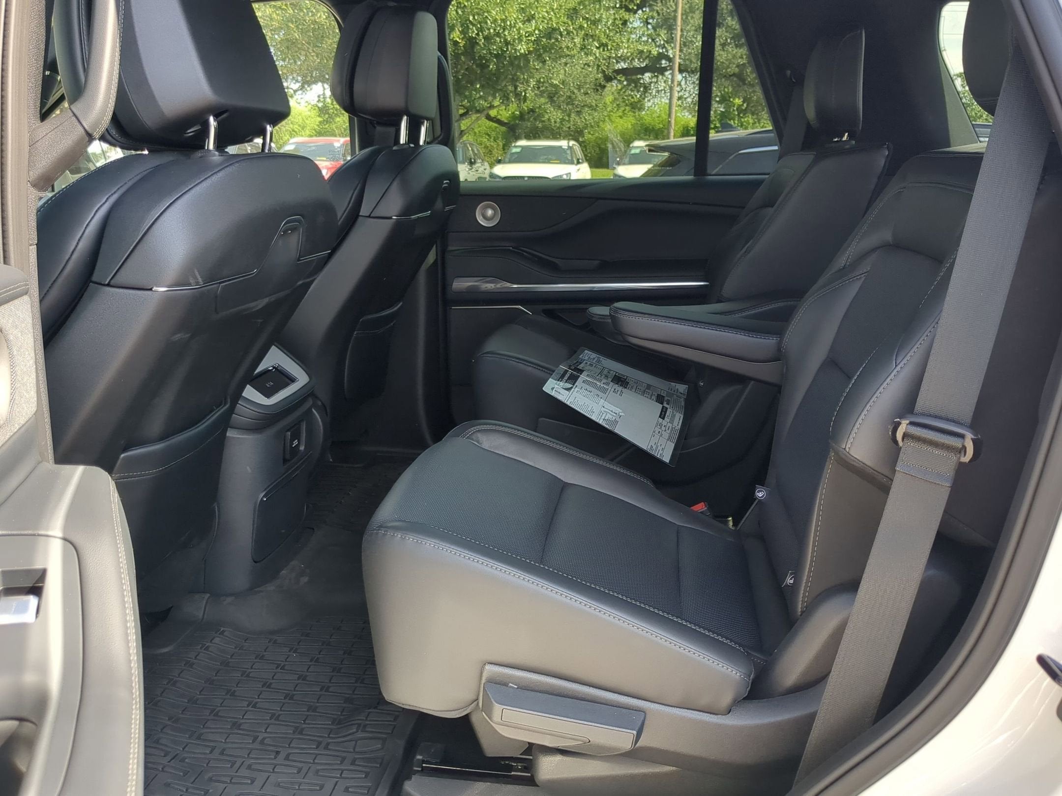 2025 Lincoln Navigator *Custom Wrap* Reserve