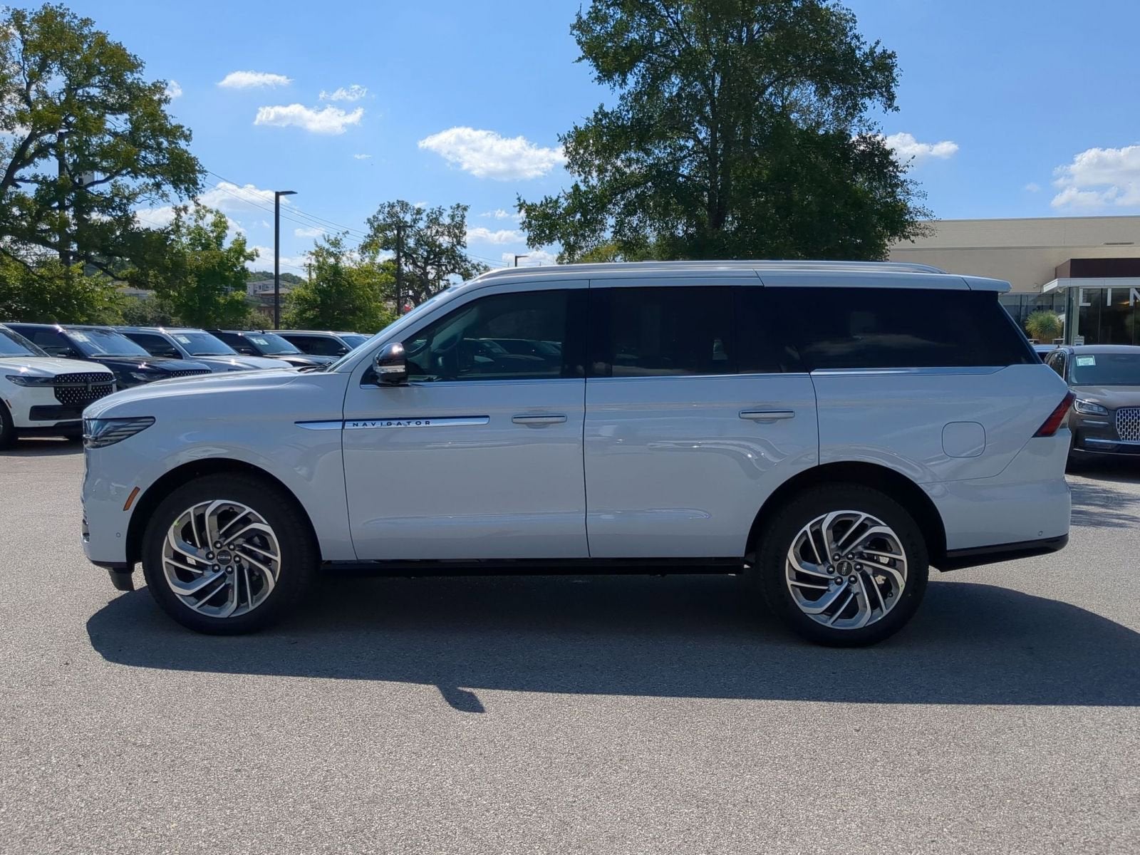 2025 Lincoln Navigator Reserve