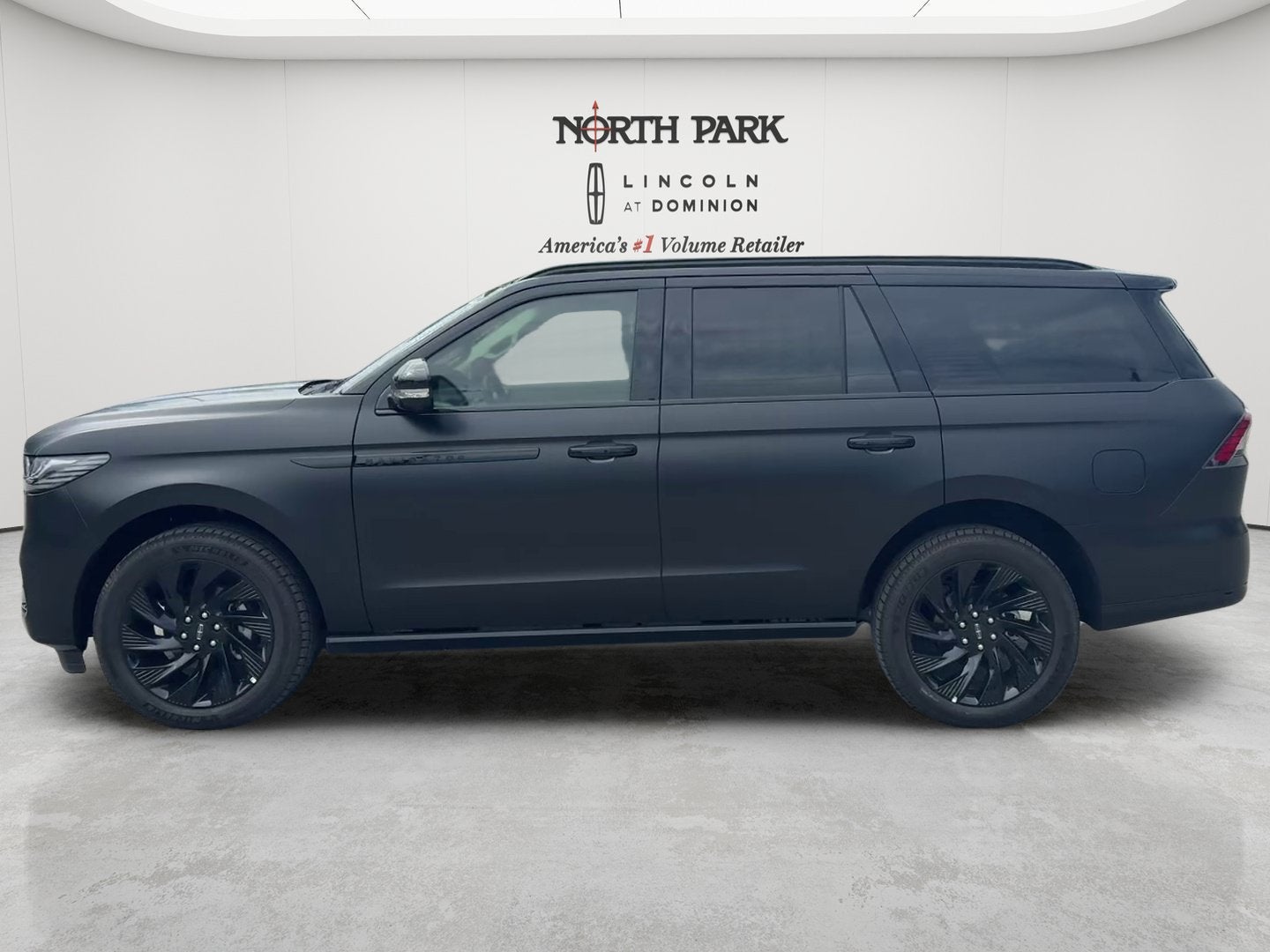 2027 Lincoln Navigator *Custom Wrap* Reserve