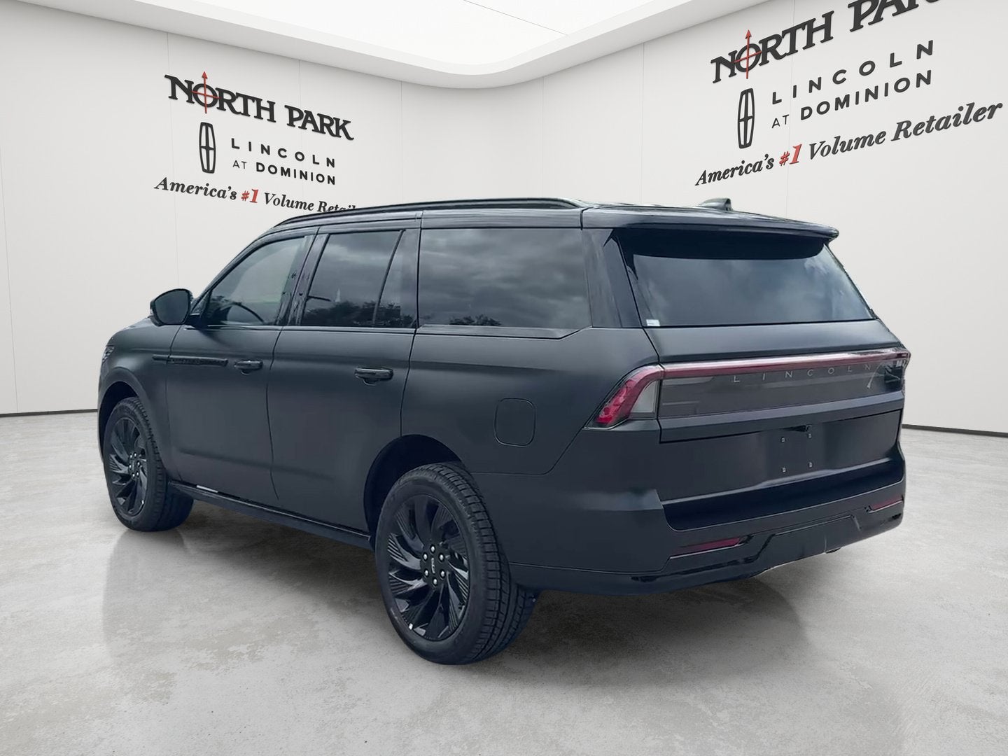 2027 Lincoln Navigator *Custom Wrap* Reserve