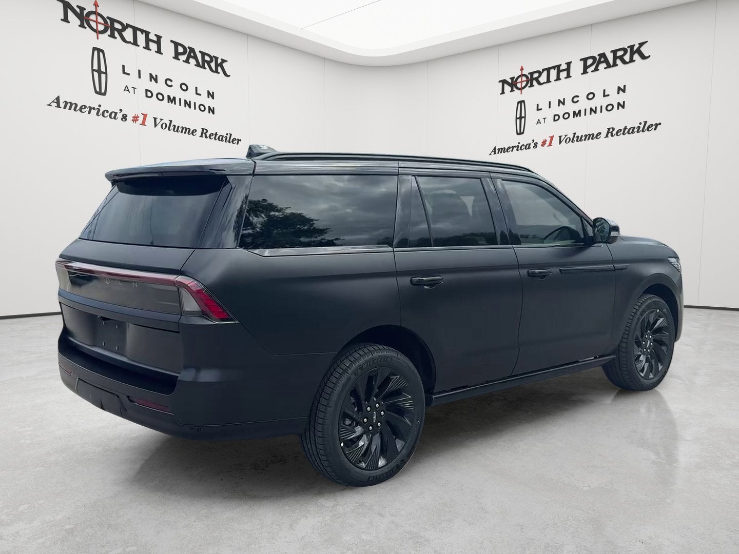 2027 Lincoln Navigator *Custom Wrap* Reserve