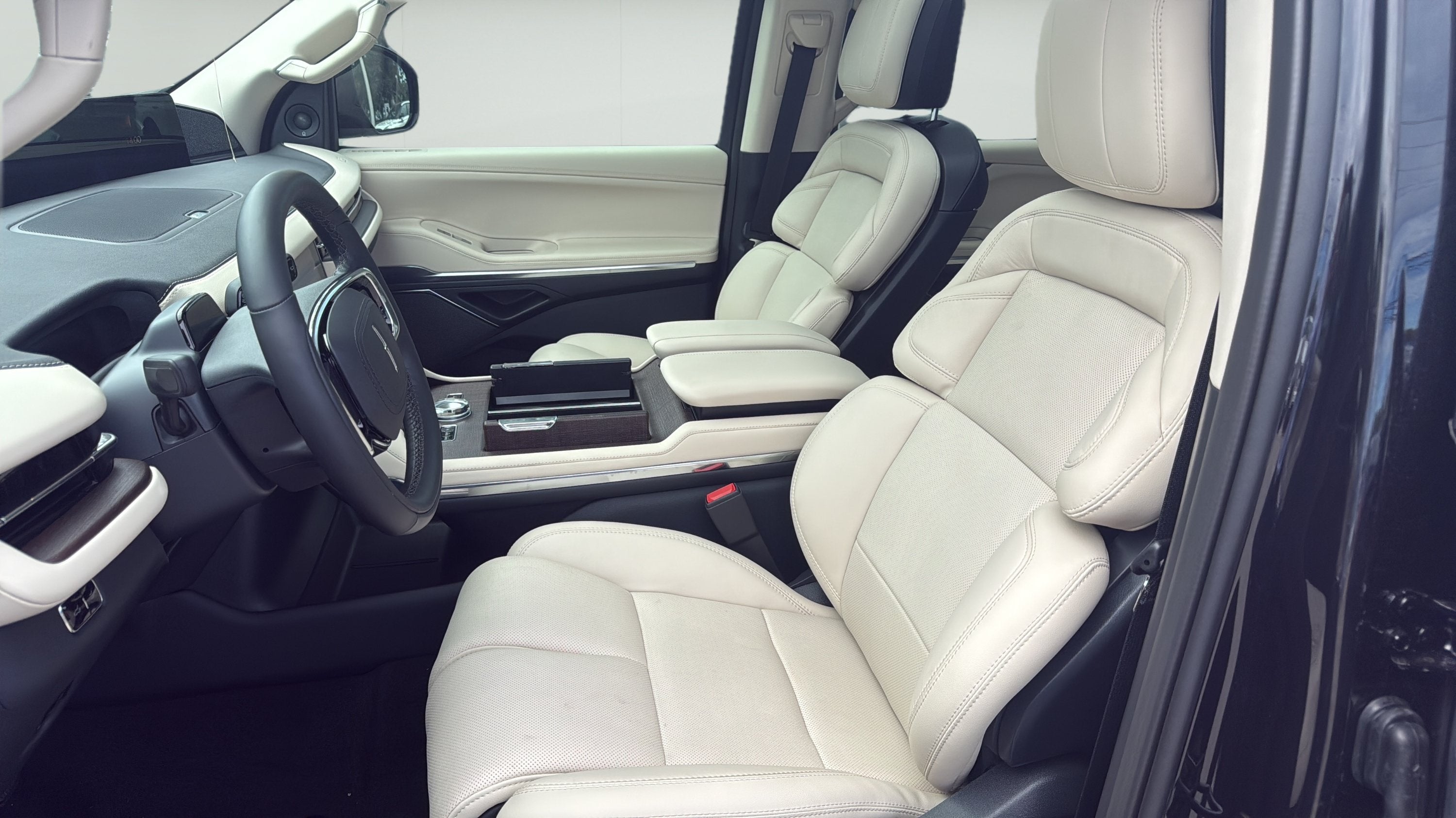 2027 Lincoln Navigator *Custom Wrap* Reserve