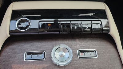 2027 Lincoln Navigator Reserve