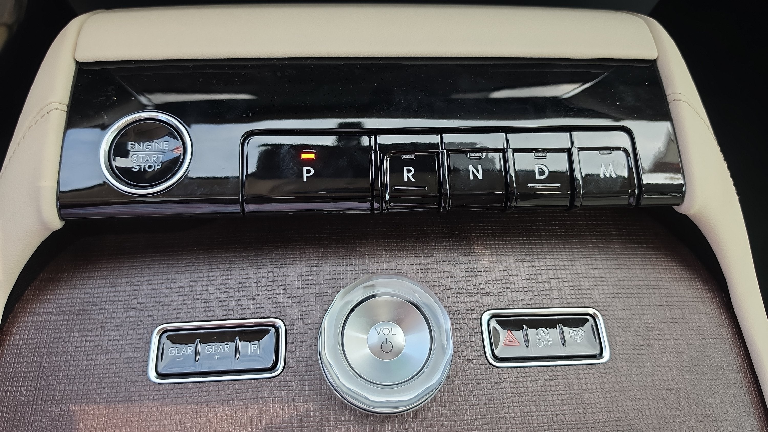 2027 Lincoln Navigator Reserve