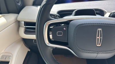2027 Lincoln Navigator Reserve