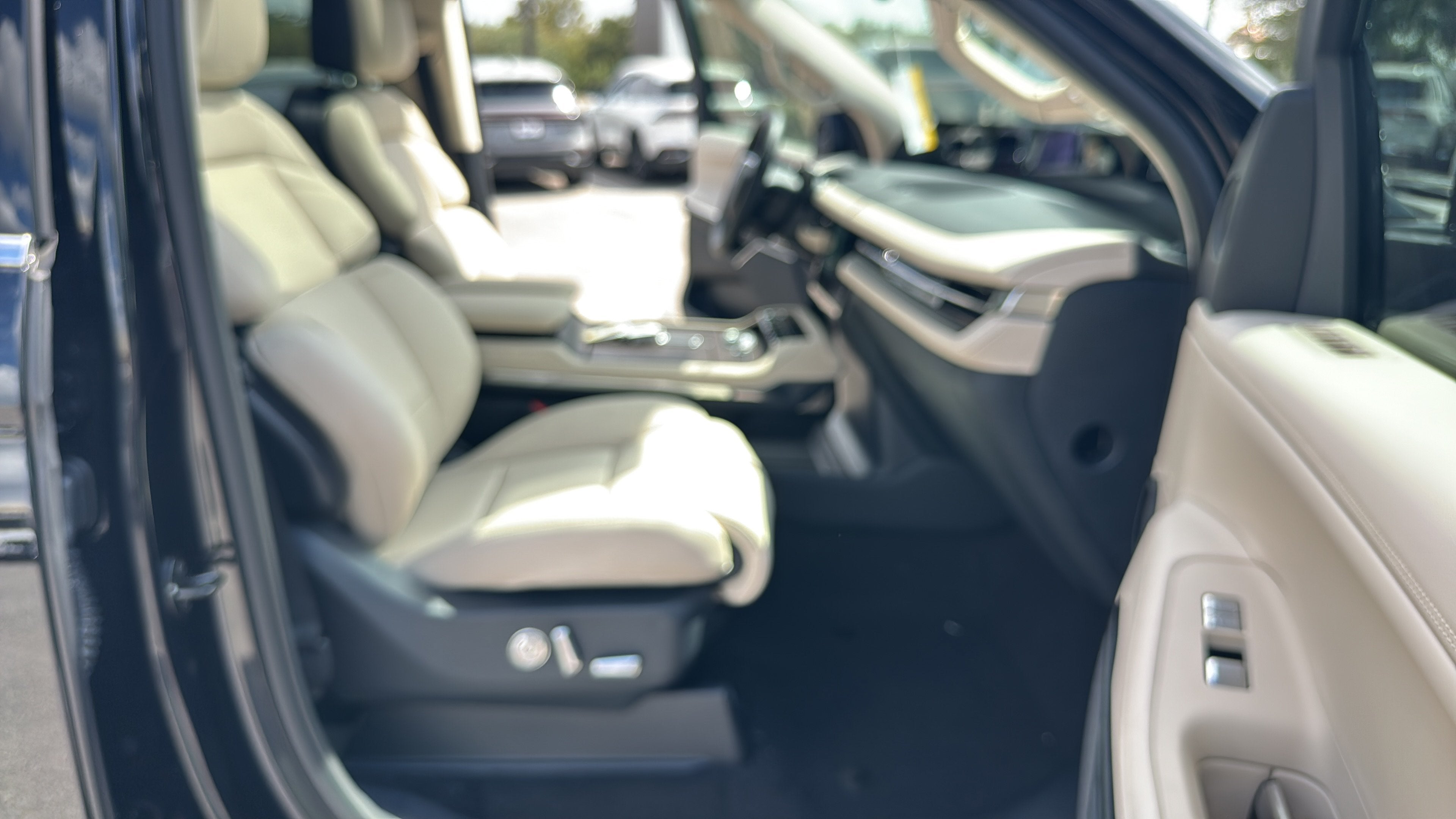 2027 Lincoln Navigator Reserve