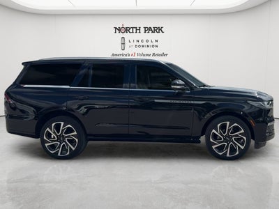 2027 Lincoln Navigator Reserve