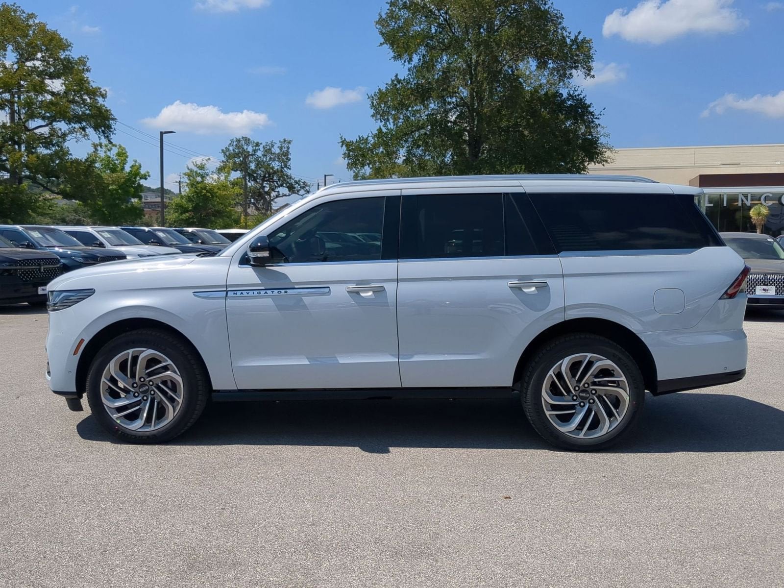 2025 Lincoln Navigator Reserve