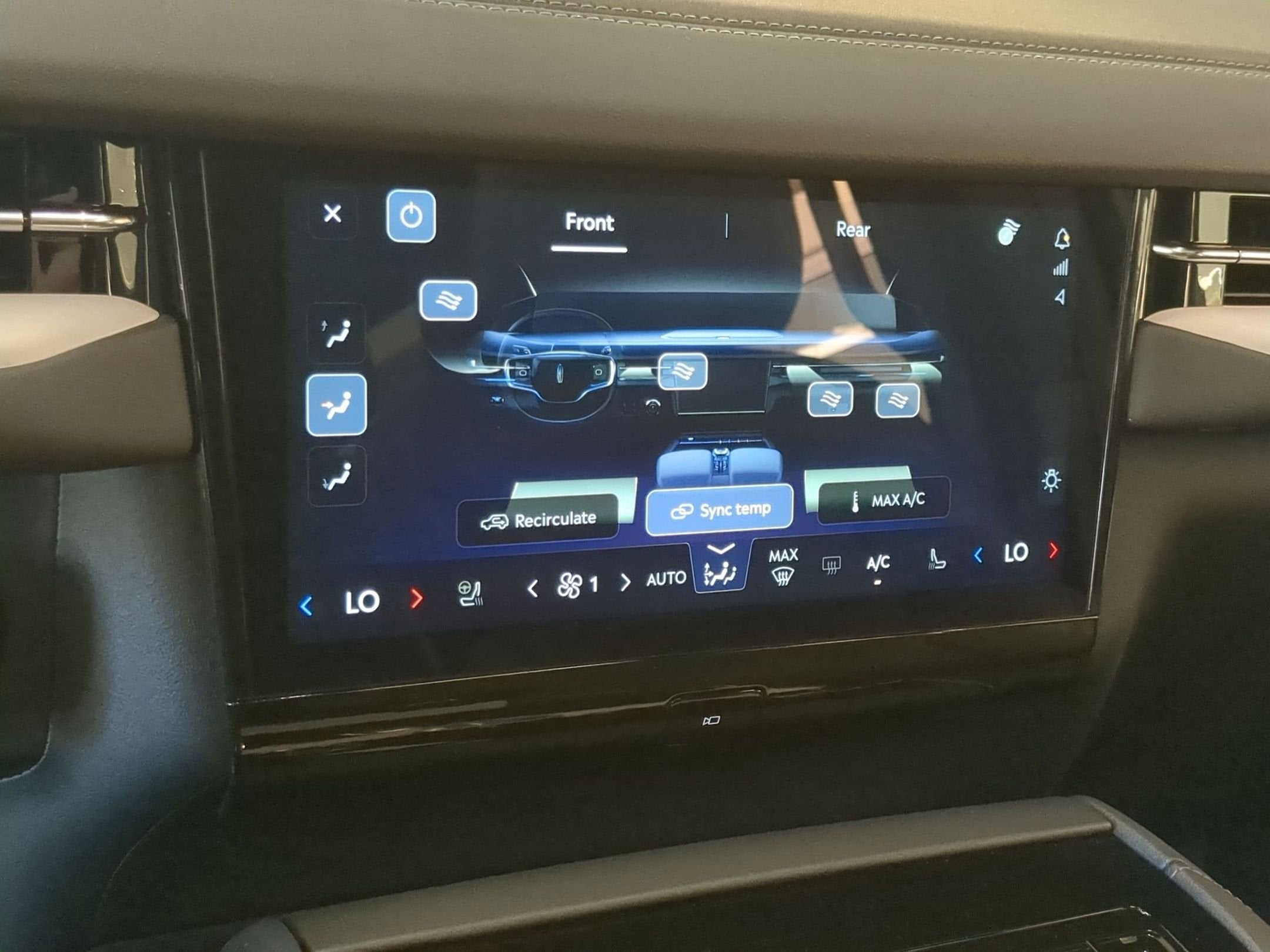 2025 Lincoln *Custom Wrap Navigator Reserve