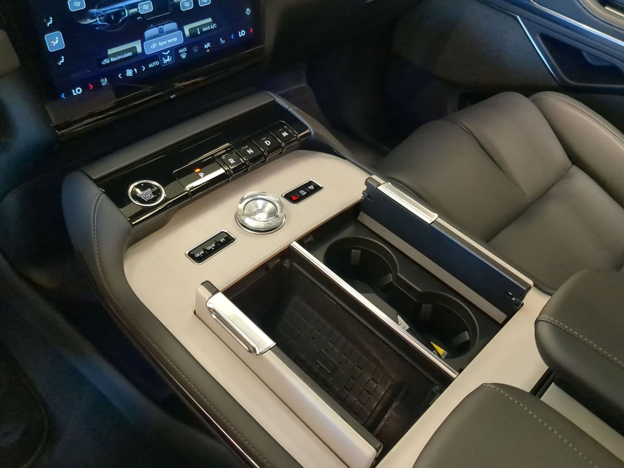 2025 Lincoln *Custom Wrap Navigator Reserve