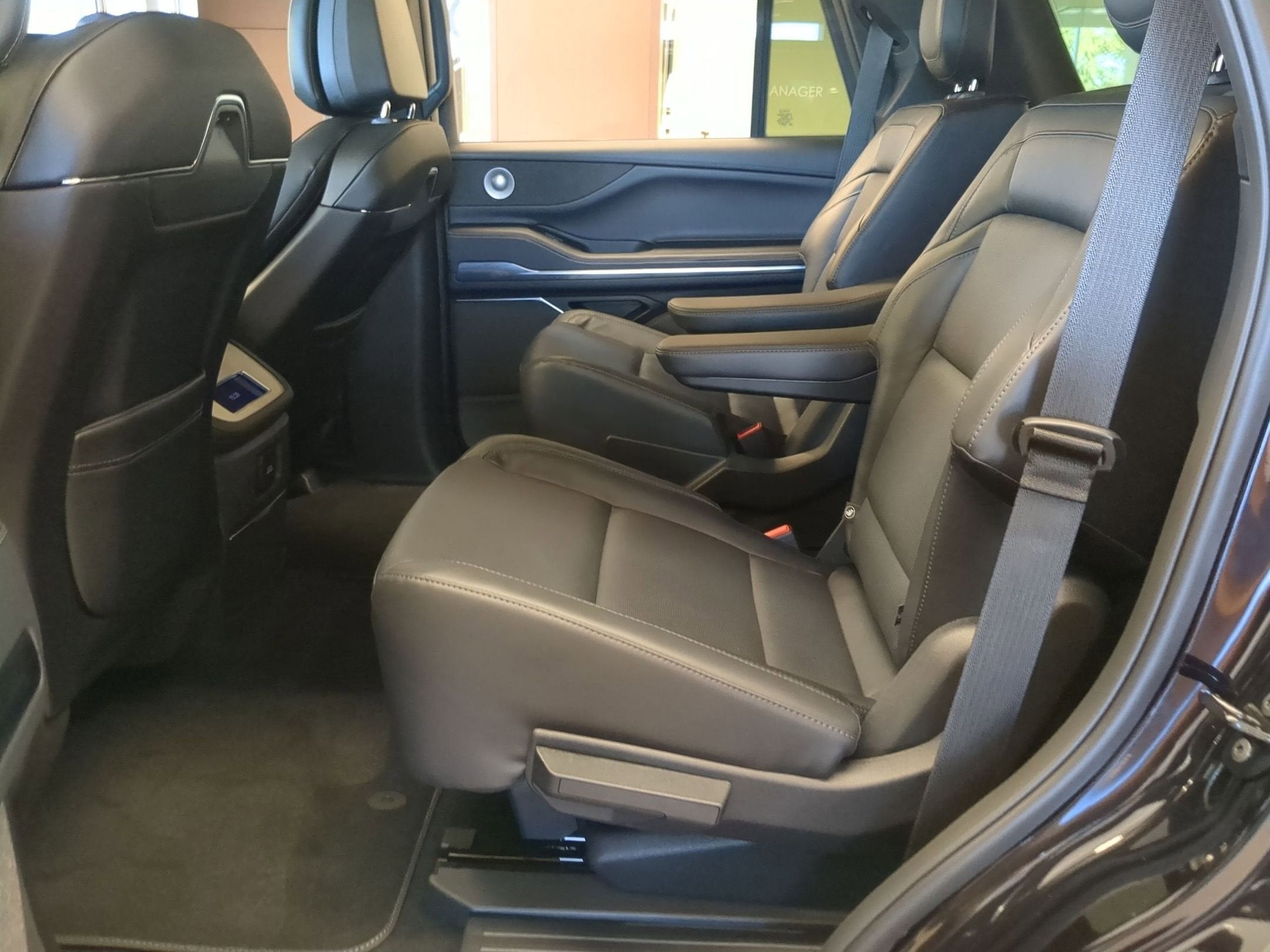 2025 Lincoln *Custom Wrap Navigator Reserve