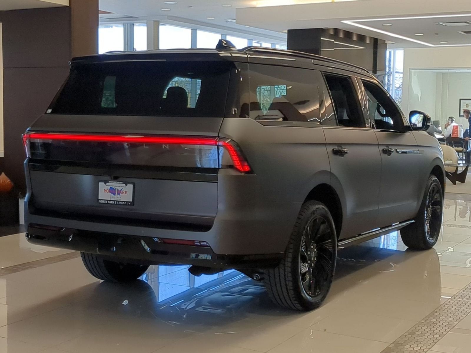 2025 Lincoln *Custom Wrap Navigator Reserve