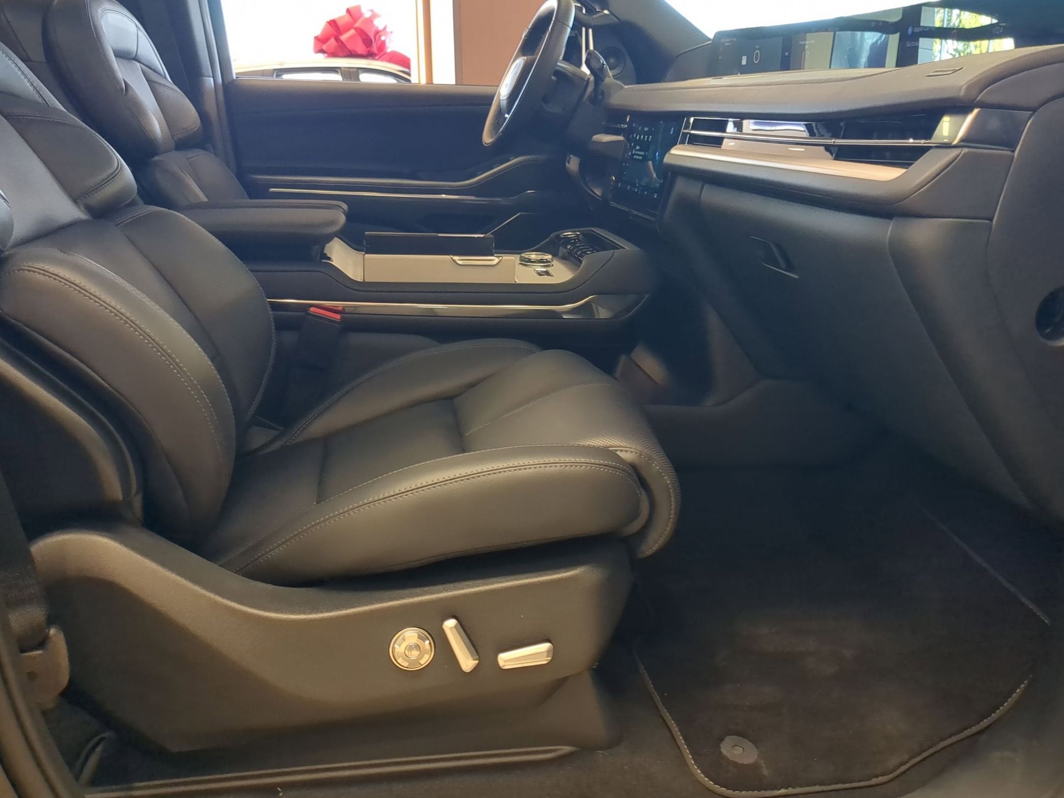 2025 Lincoln *Custom Wrap Navigator Reserve