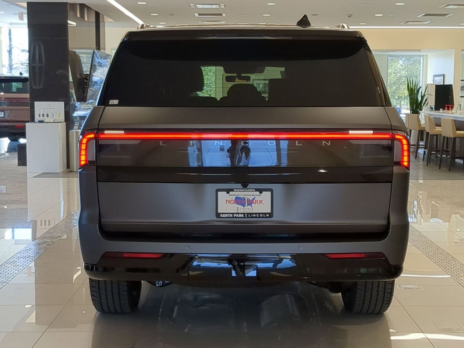 2025 Lincoln *Custom Wrap Navigator Reserve