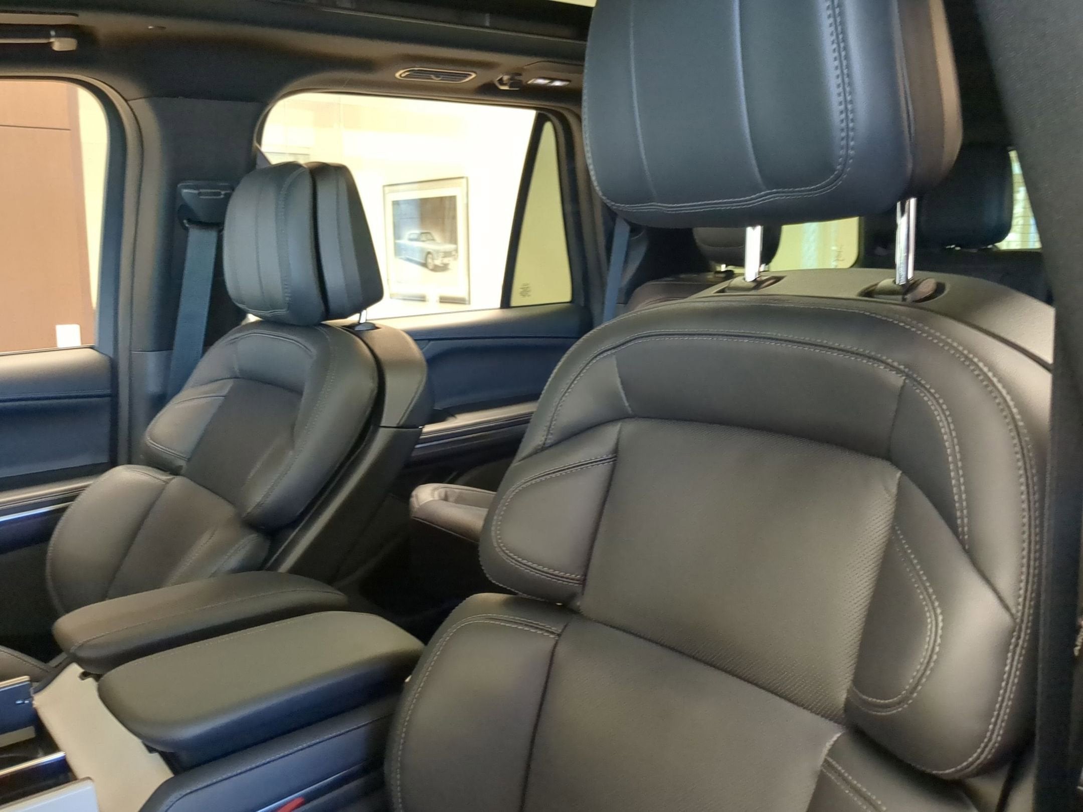 2025 Lincoln *Custom Wrap Navigator Reserve