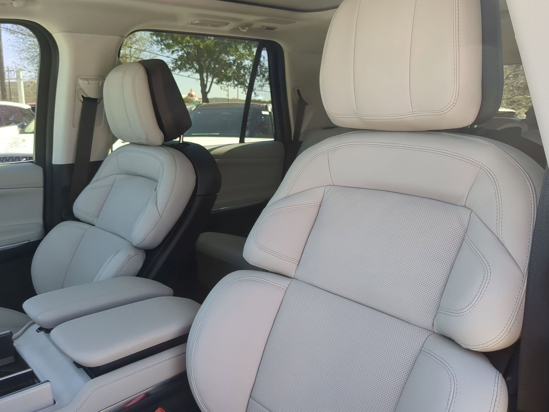 2026 Lincoln Navigator *Custom Paint Job Reserve