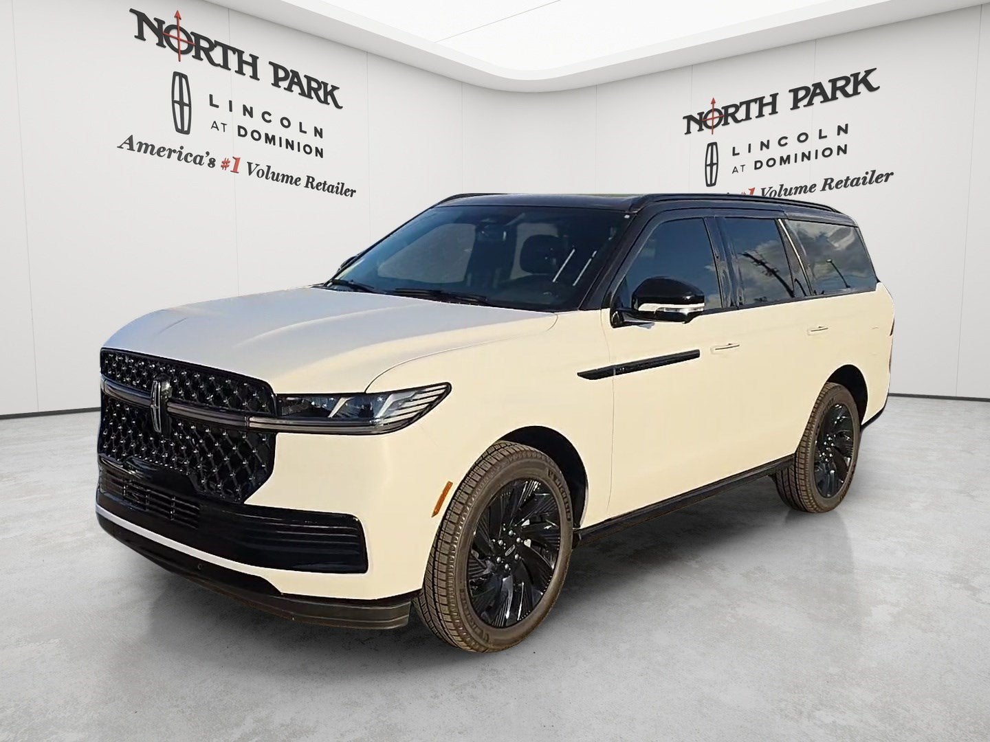 2026 Lincoln Navigator *Custom Stealth Wrap Reserve
