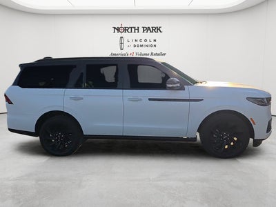 2026 Lincoln Navigator *Custom Stealth Wrap Reserve