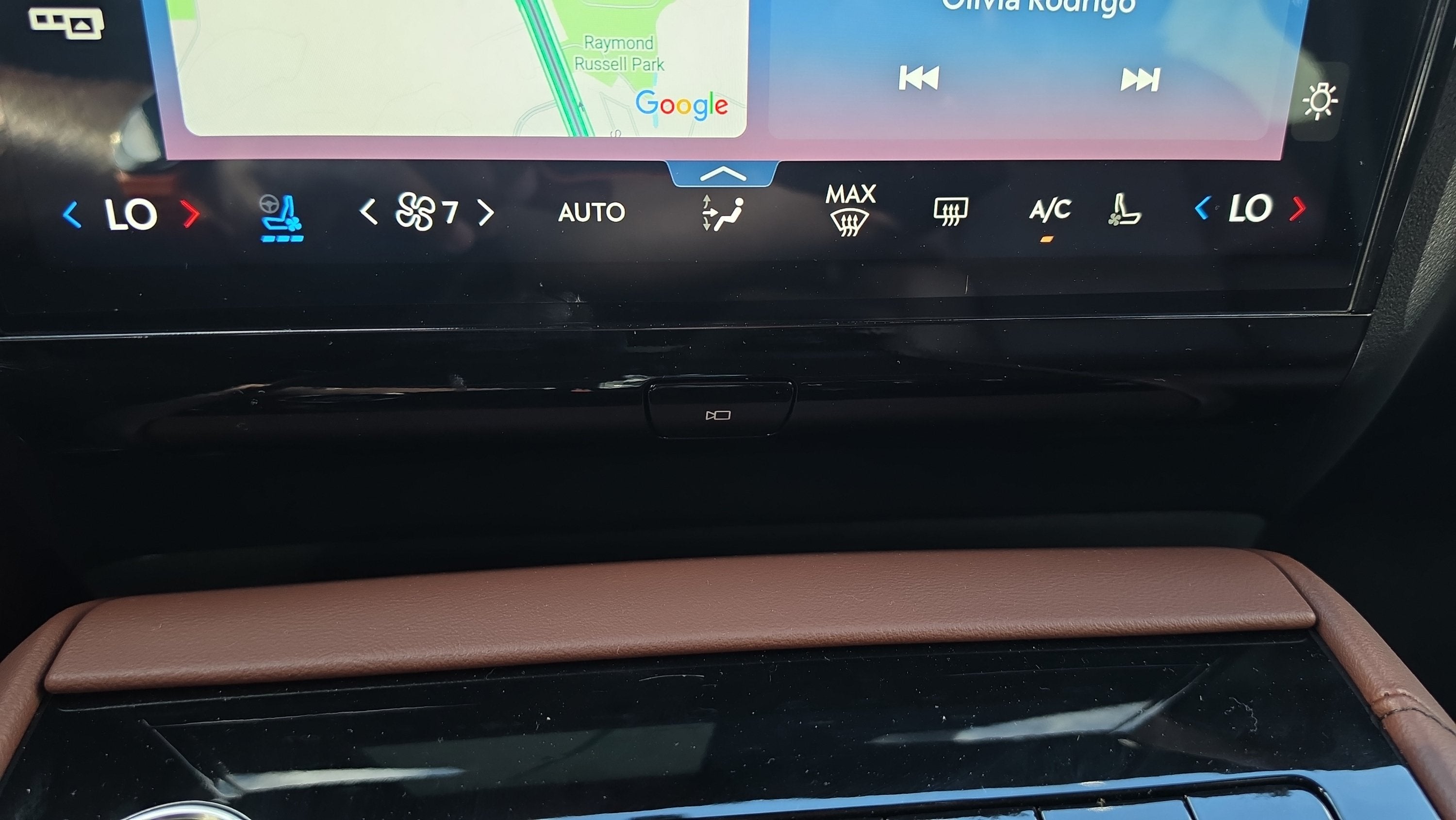 2027 Lincoln Navigator Reserve