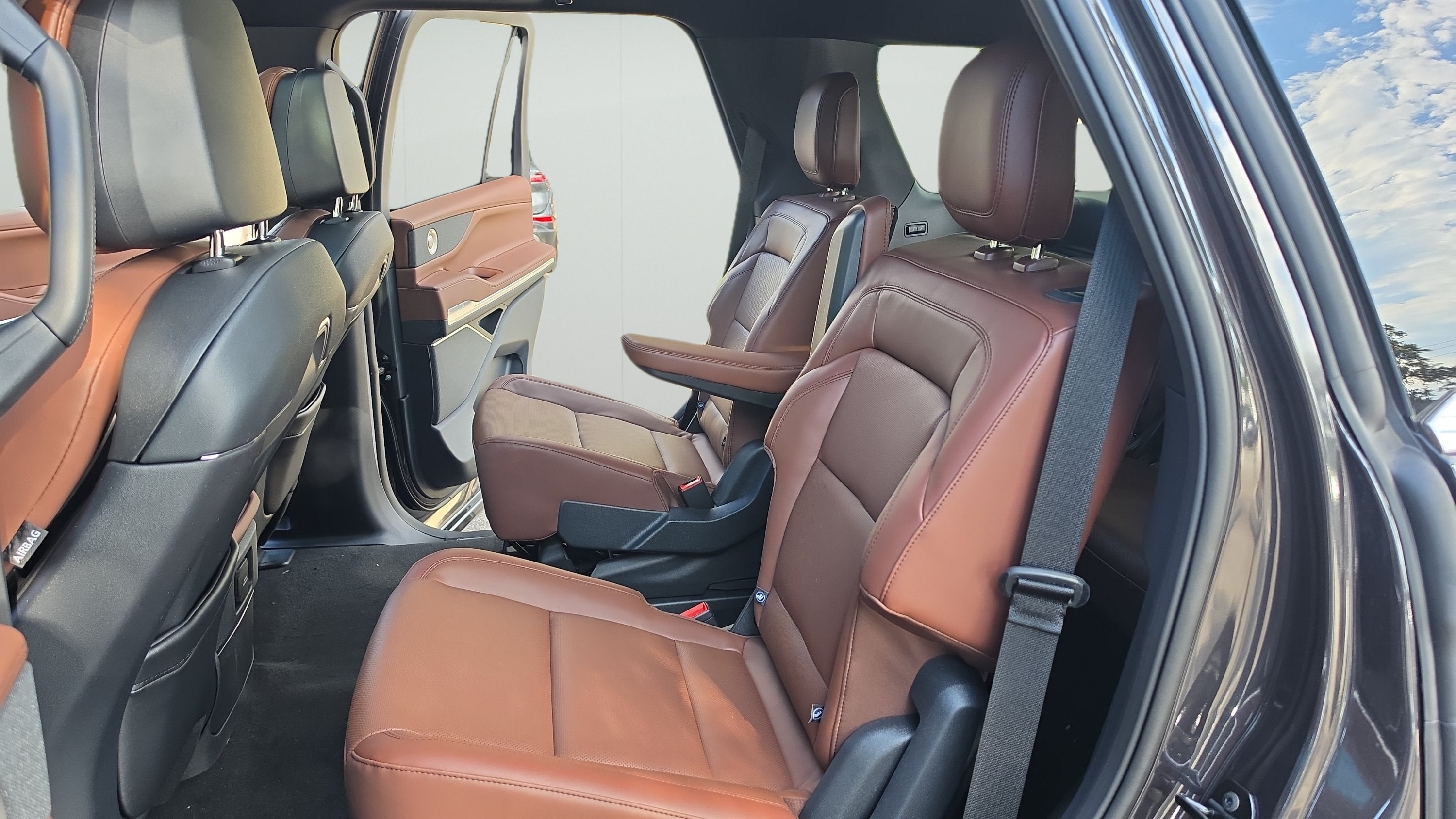 2027 Lincoln Navigator Reserve