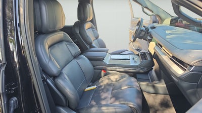 2027 Lincoln Navigator Reserve
