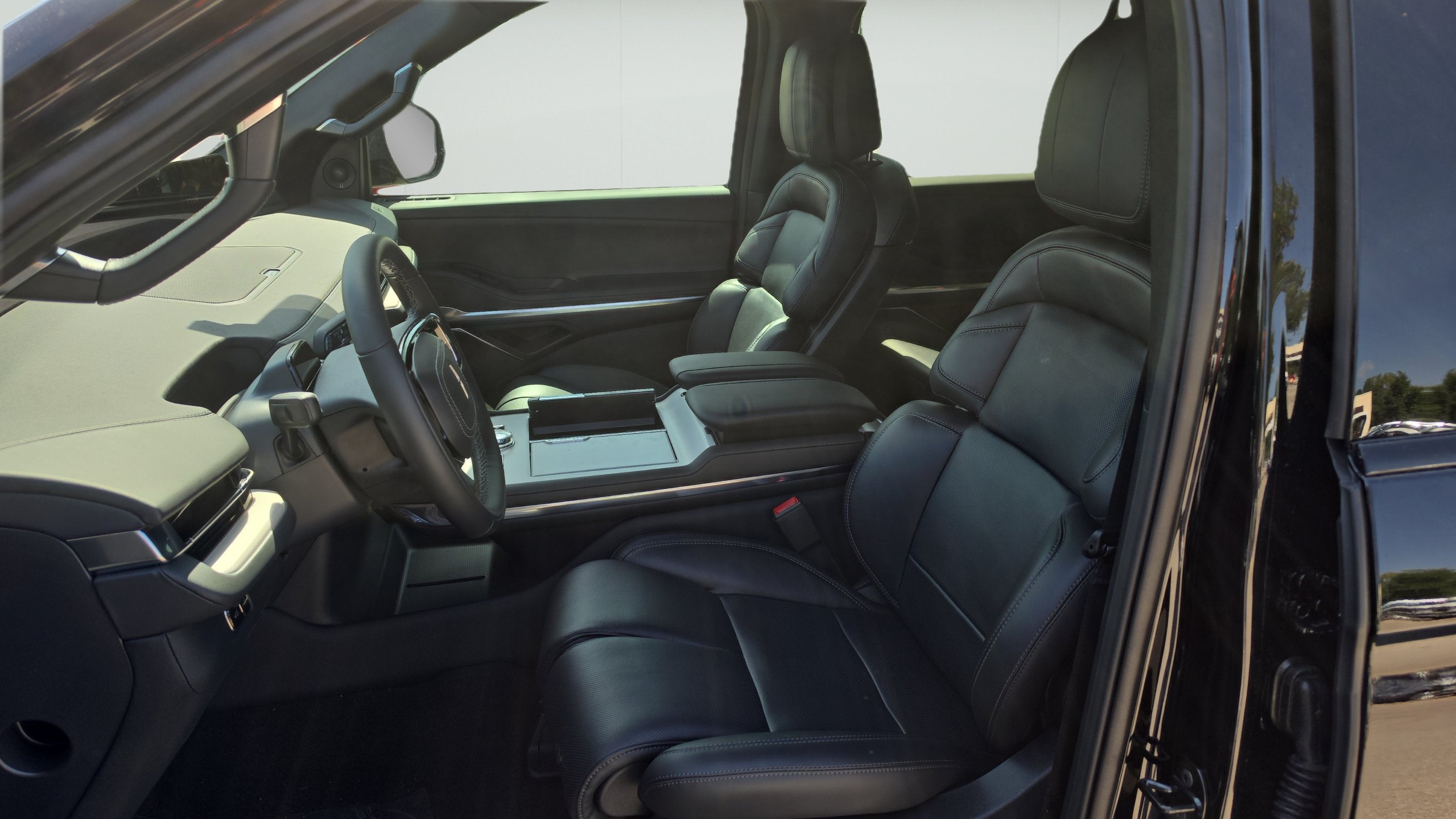 2027 Lincoln Navigator Reserve