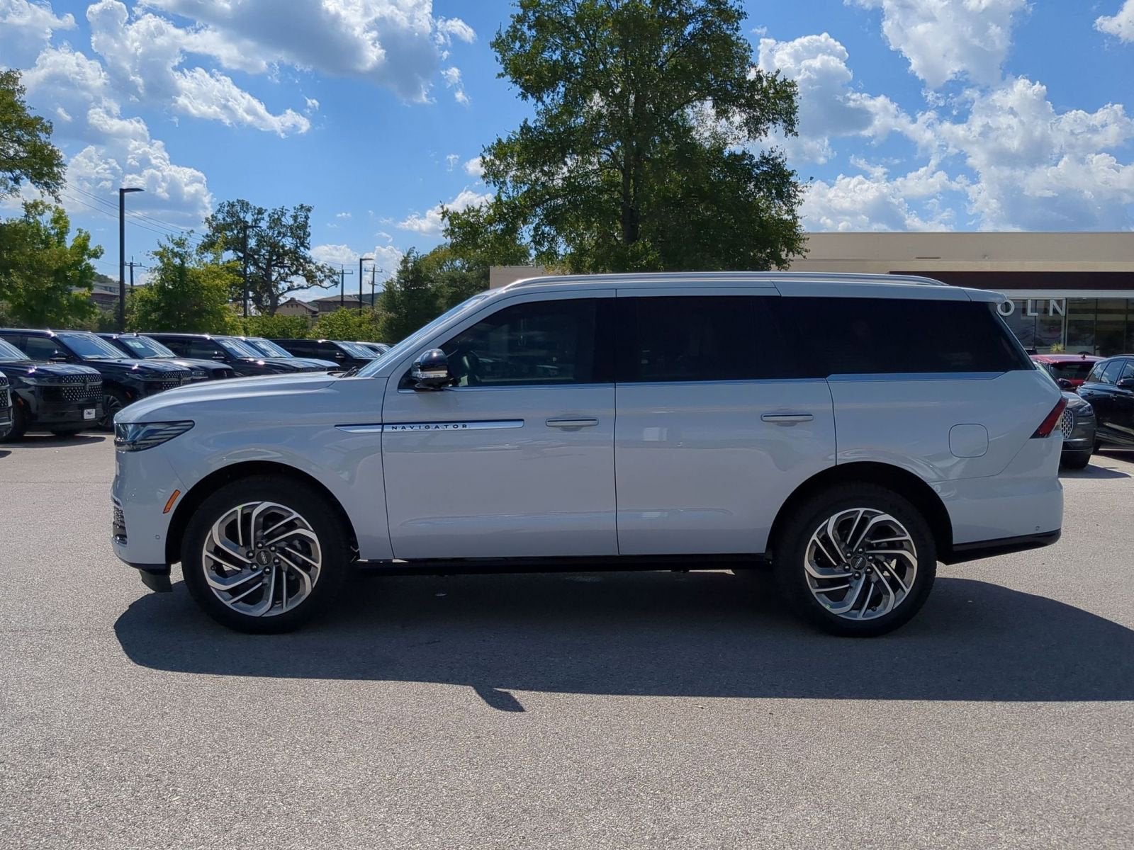 2025 Lincoln Navigator Reserve