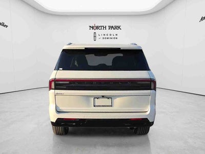 2027 Lincoln Navigator Reserve