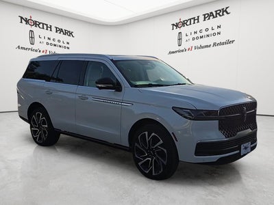 2027 Lincoln Navigator Reserve