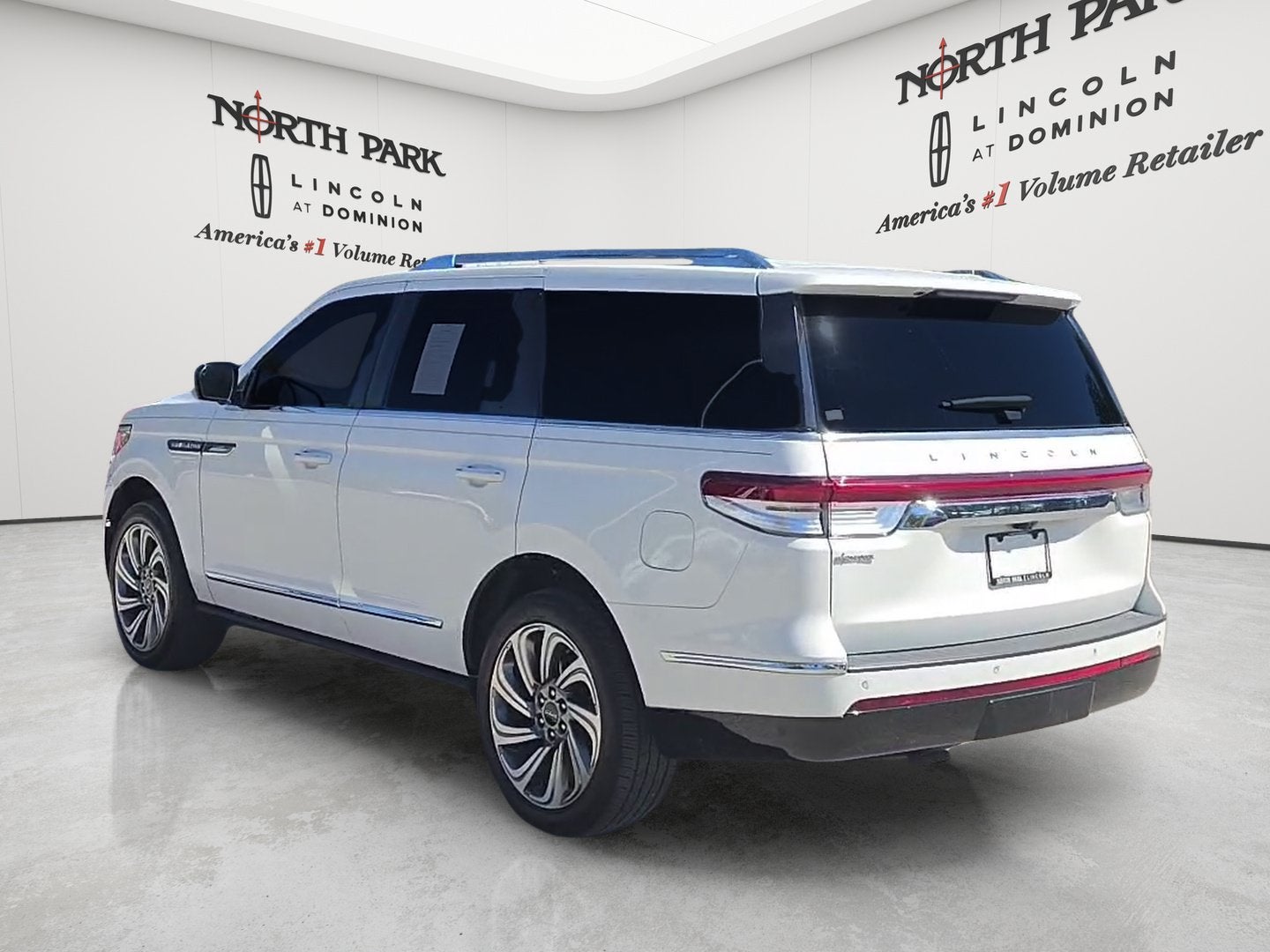 2024 Lincoln Navigator Premiere