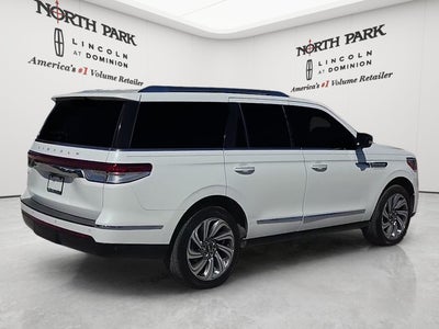 2024 Lincoln Navigator Premiere