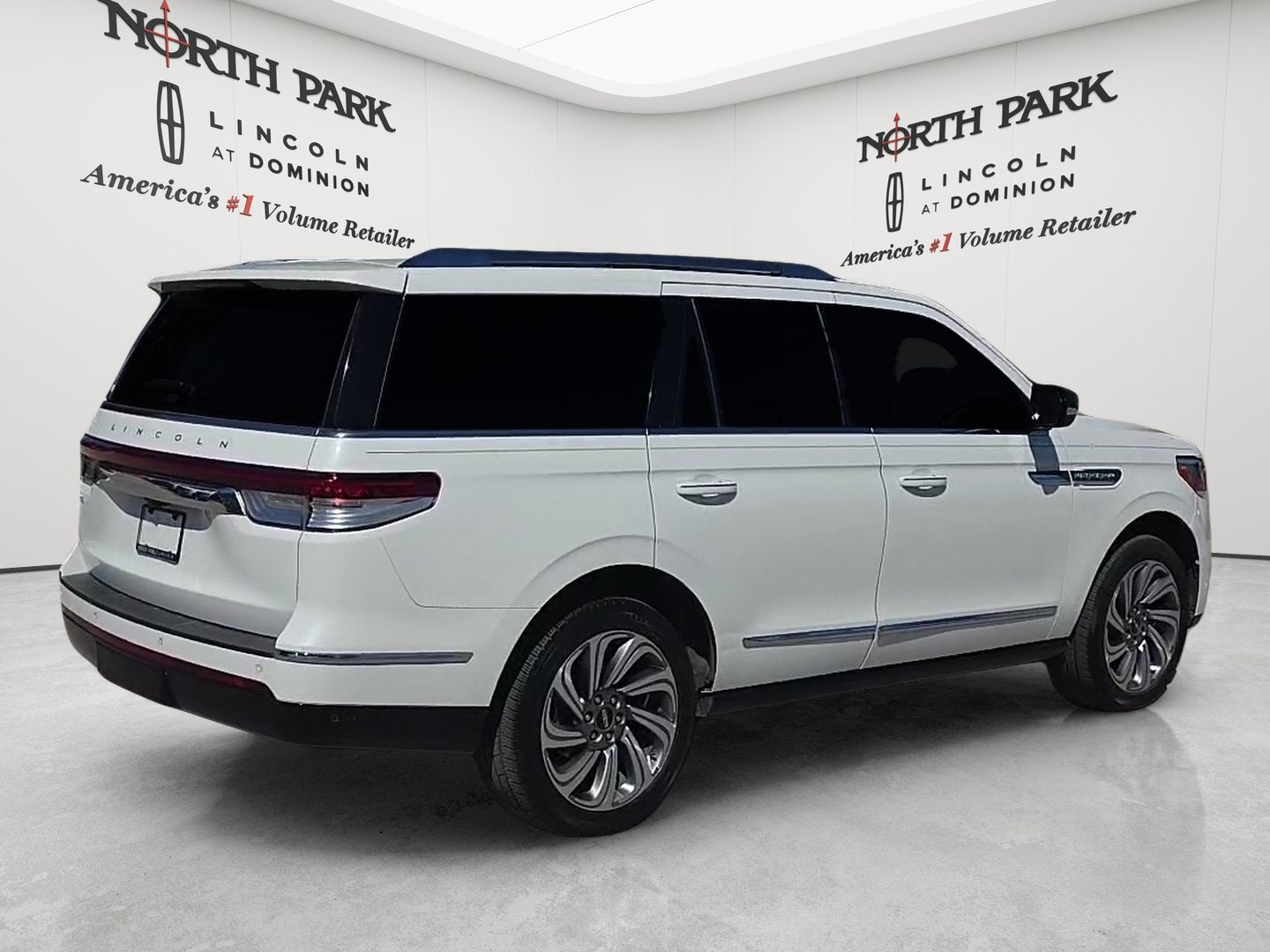 2024 Lincoln Navigator Premiere