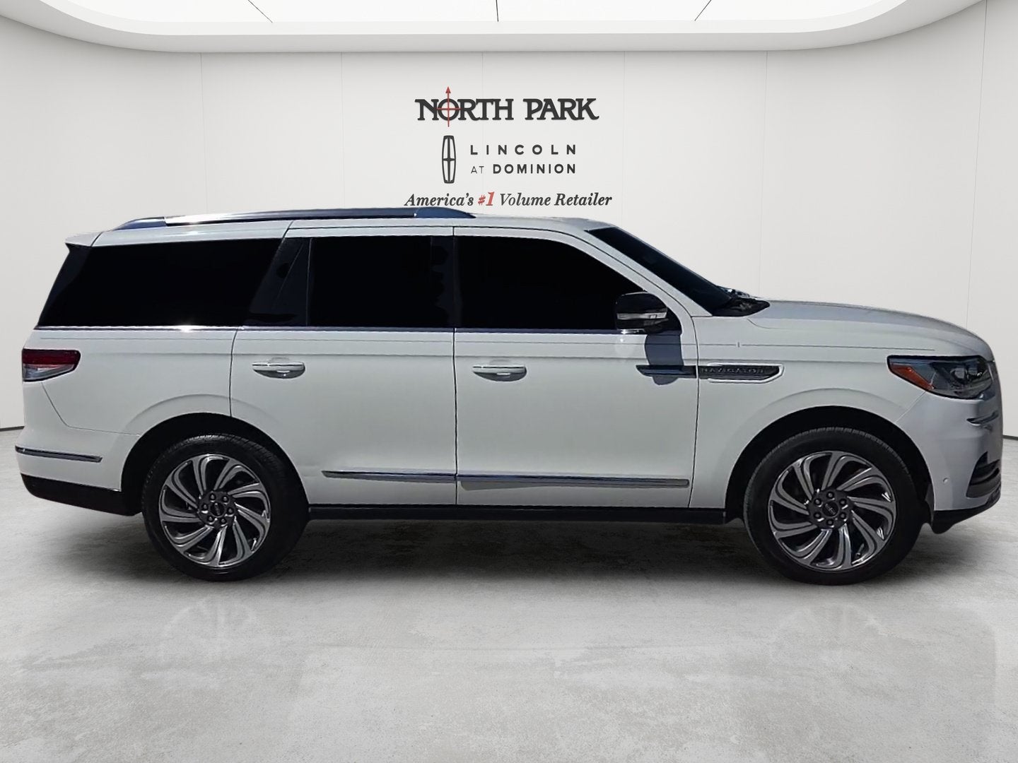 2024 Lincoln Navigator Premiere