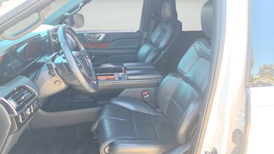 2024 Lincoln Navigator Premiere