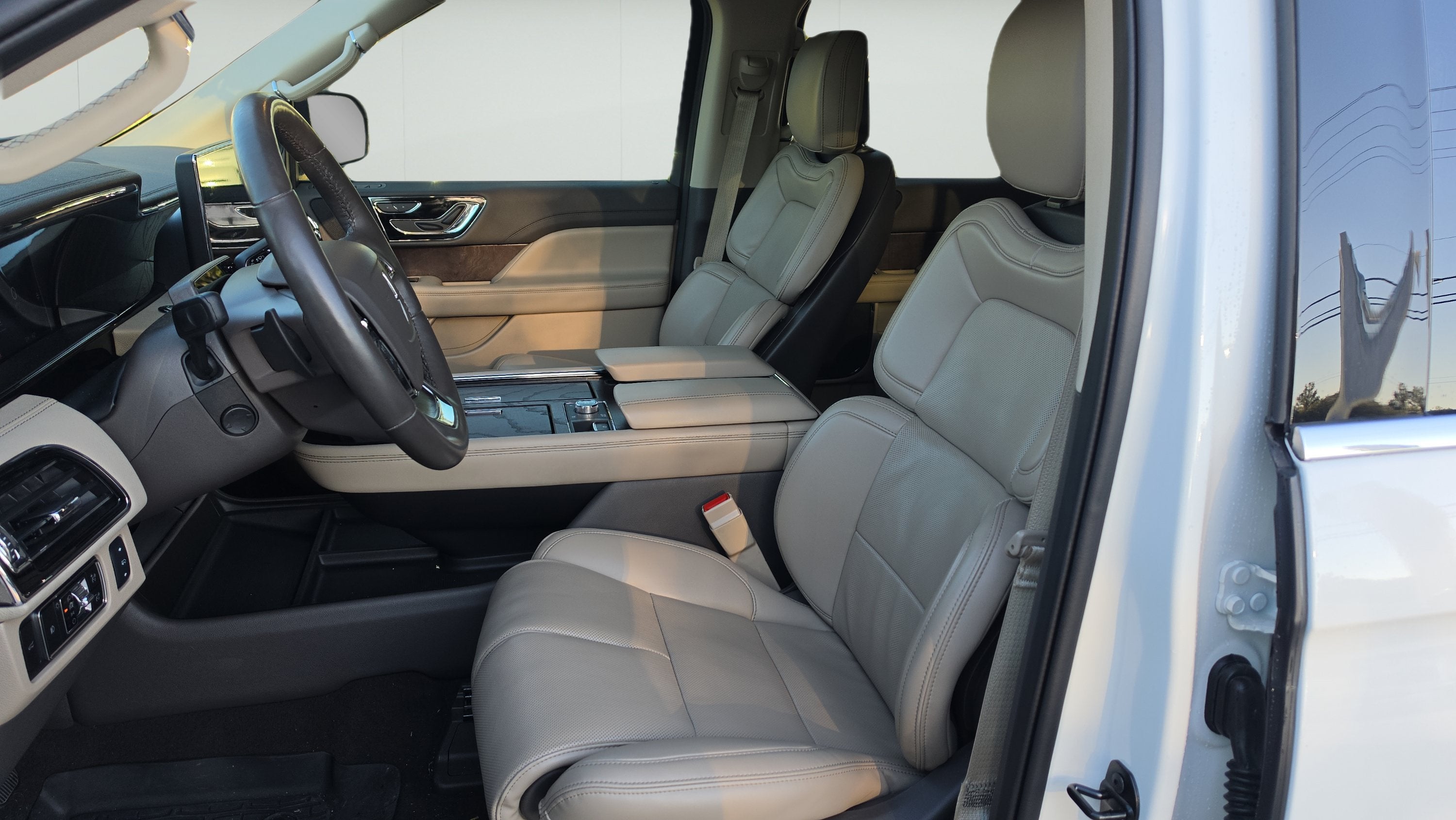 2024 Lincoln Navigator Premiere