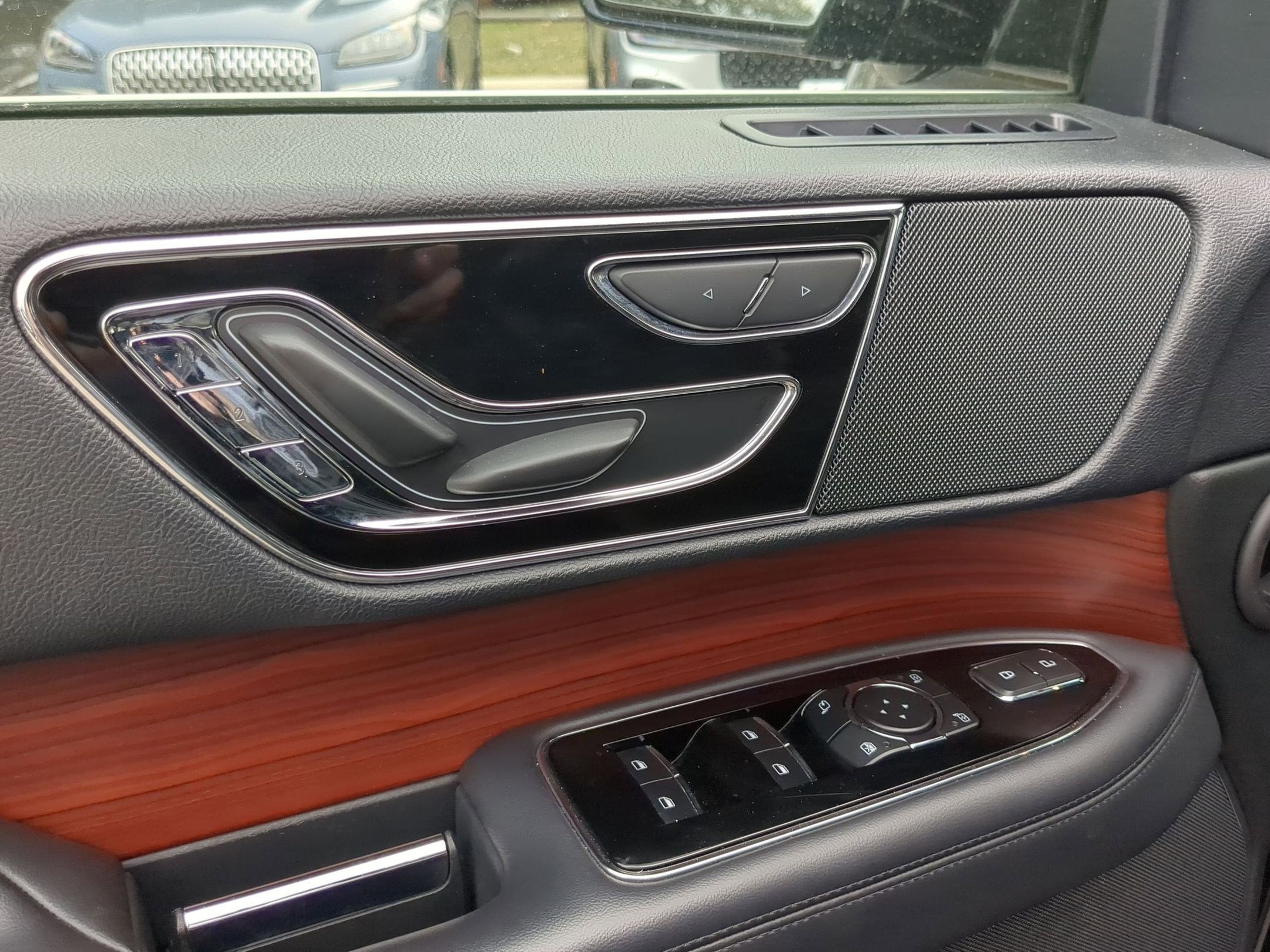 2024 Lincoln Navigator Premiere