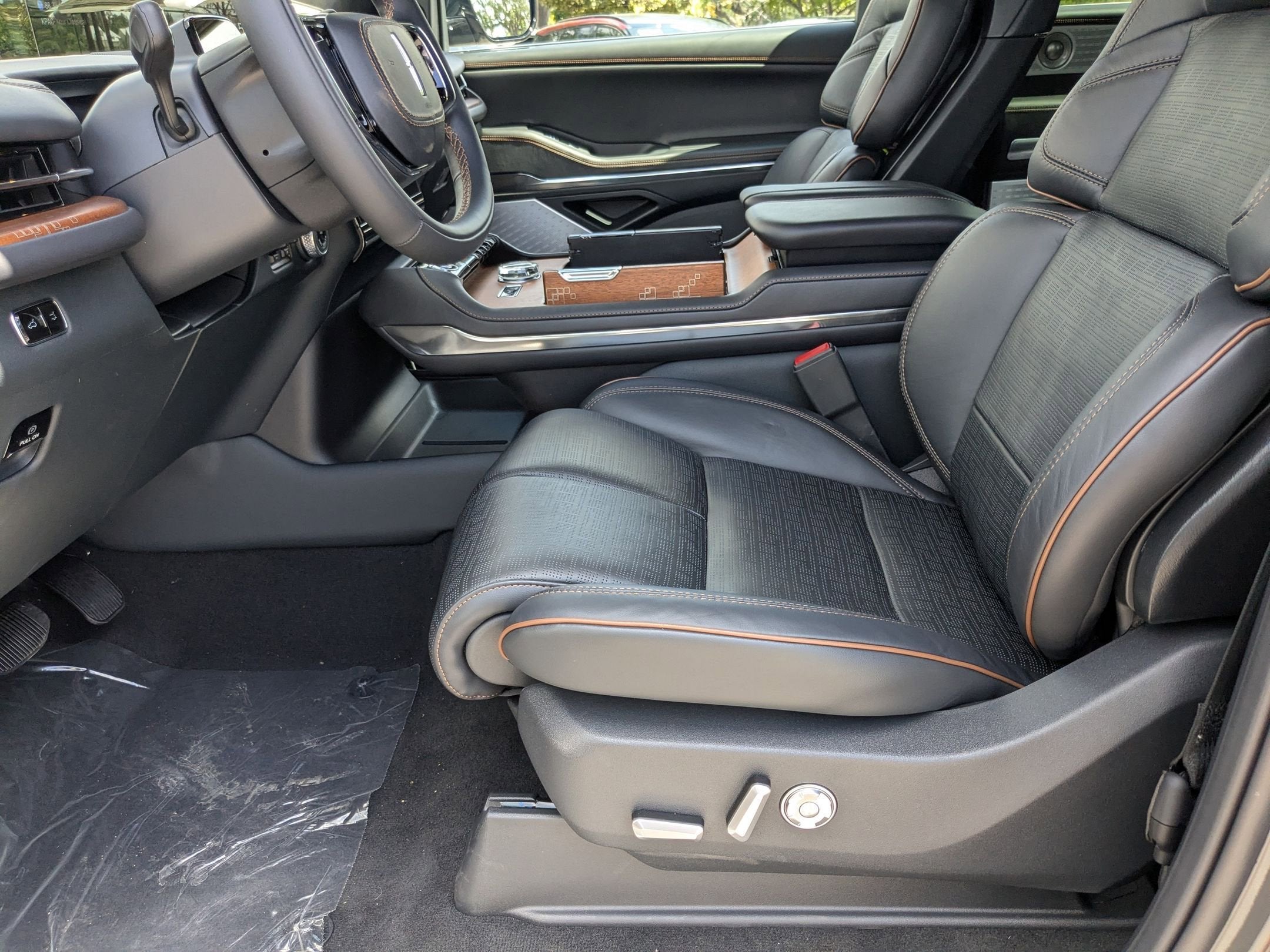 2025 Lincoln Navigator Black Label