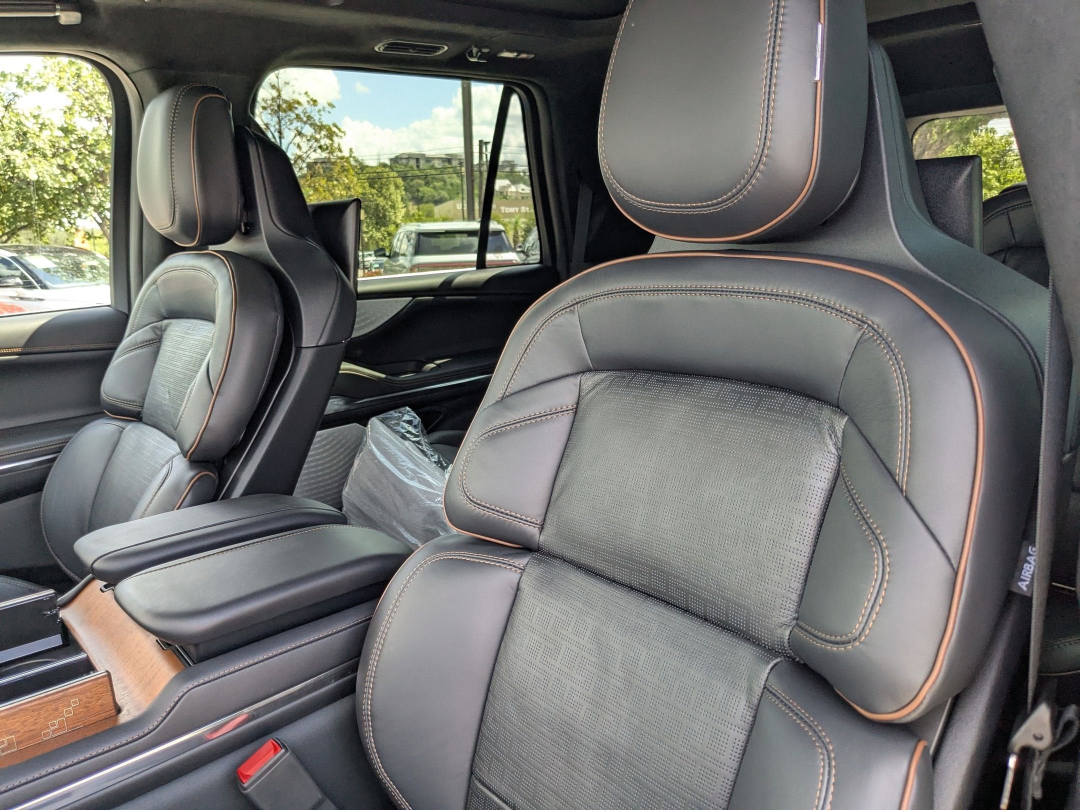 2025 Lincoln Navigator Black Label