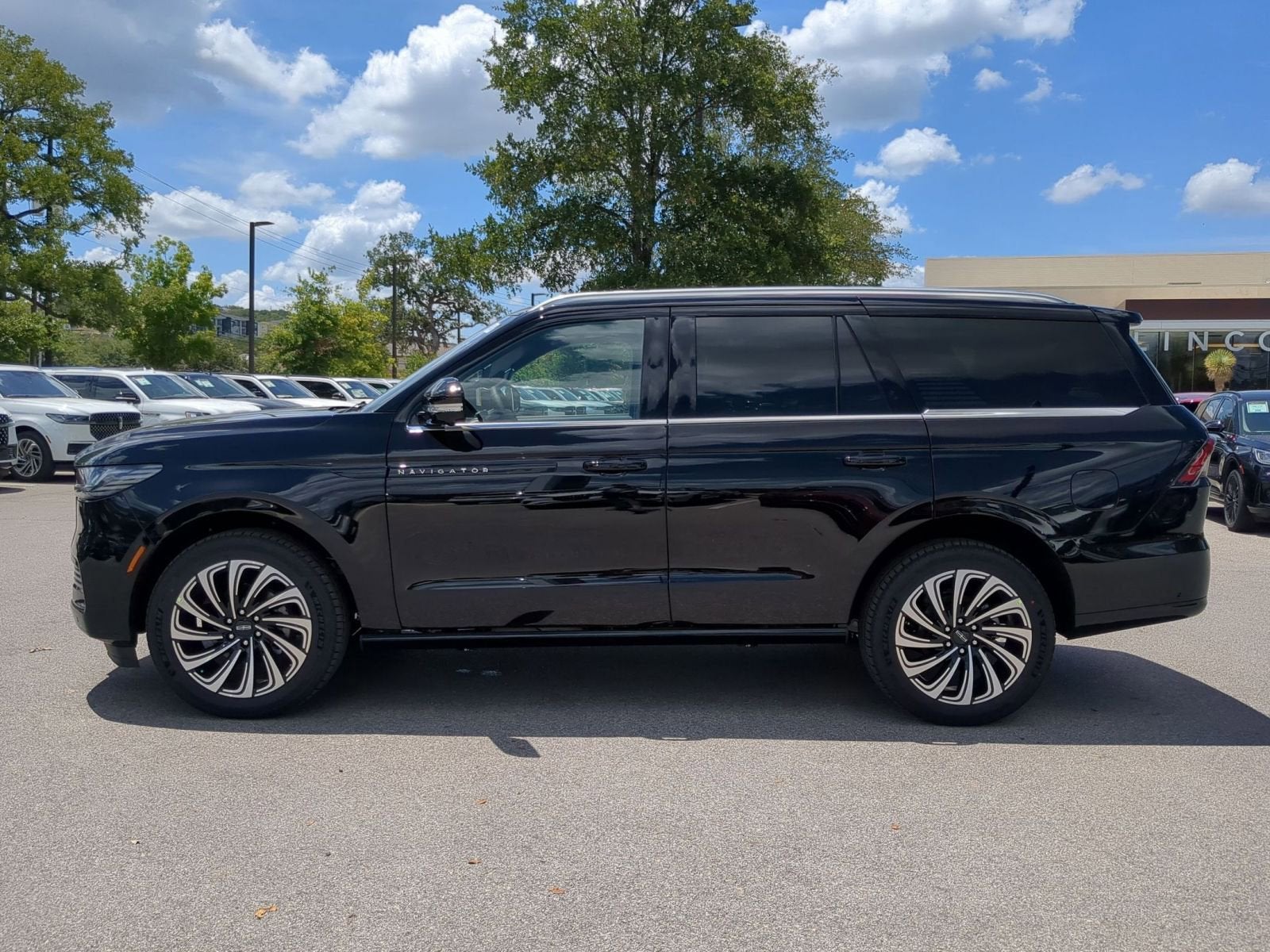 2025 Lincoln Navigator Black Label