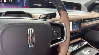 2027 Lincoln Navigator Black Label