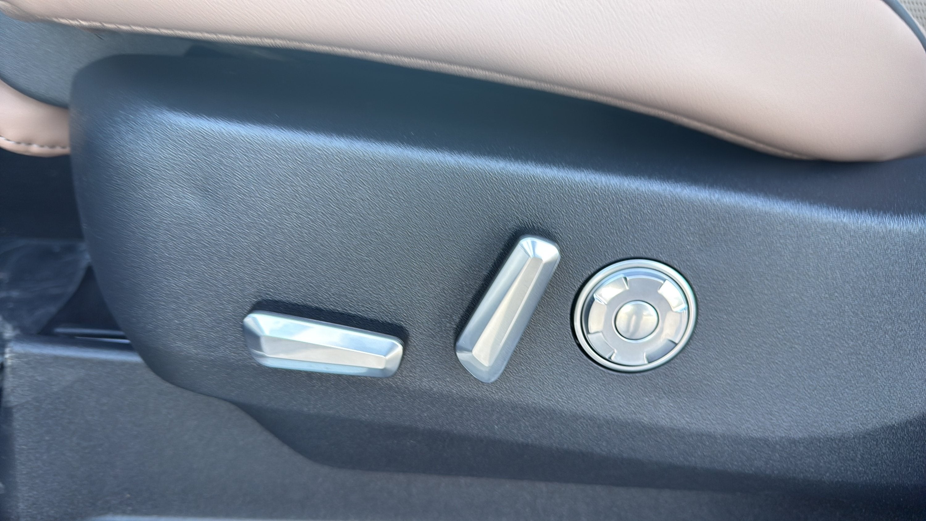 2027 Lincoln Navigator Black Label